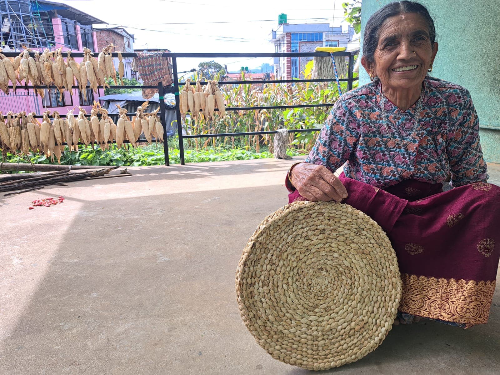 हस्तनिर्मित मकैको खोस्टा/परालीको चकटी